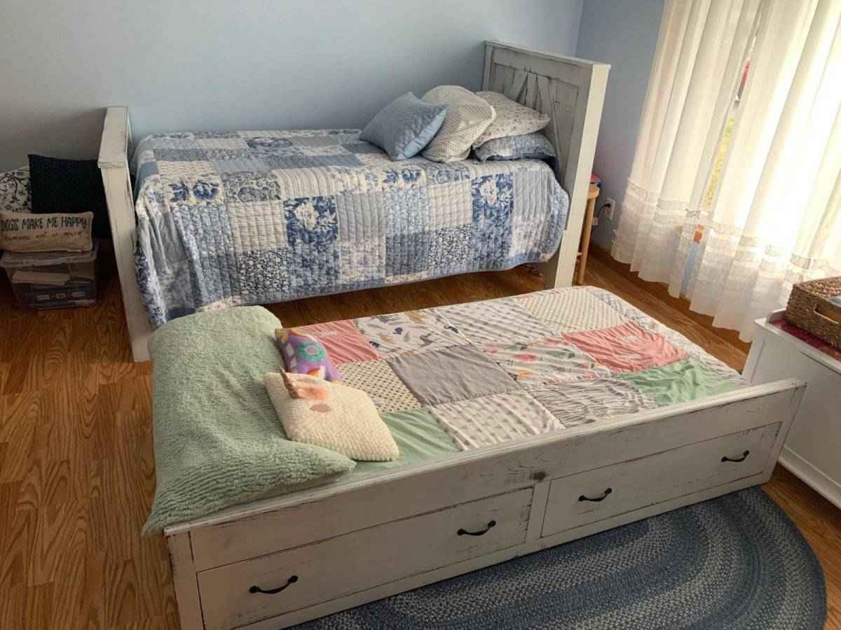 Chicago Wood Trundle Bed Frame | Handcrafted Twin Day Bed | Custom Kids Bedroom Furniture