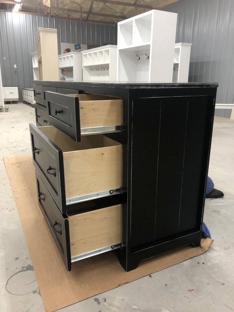 Los Angeles Oversized Solid Wood Dresser – Modern & Spacious Storage.