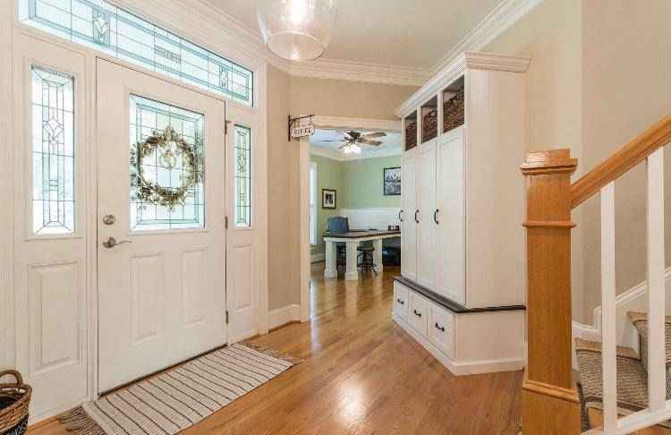 Maryland 3-Section Mudroom Locker Bench with Shoe Storage & Coat Hooks | Handcrafted Wood Hall Tree