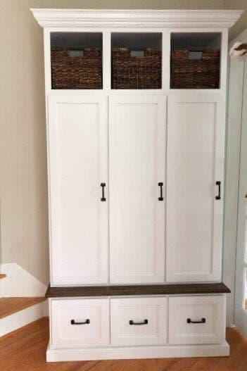 Maryland 3-Section Mudroom Locker Bench with Shoe Storage & Coat Hooks | Handcrafted Wood Hall Tree