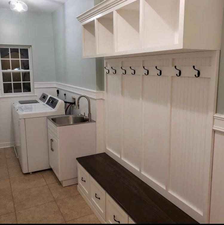 New York 4-Section Mudroom Bench with Shoe Storage & Coat Hooks | Handcrafted Wood Hall Tree