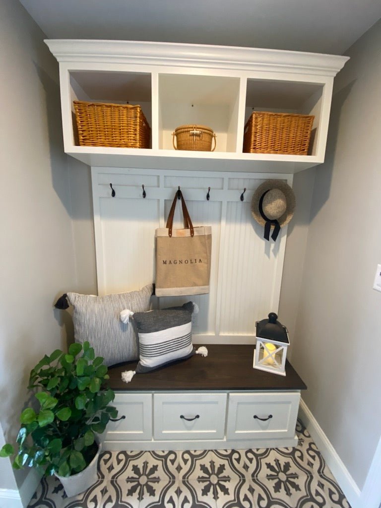 New York Entryway Bench with Storage Drawers – 3-Section Mudroom Organizer Bench | Custom Wood Furniture for Entryways