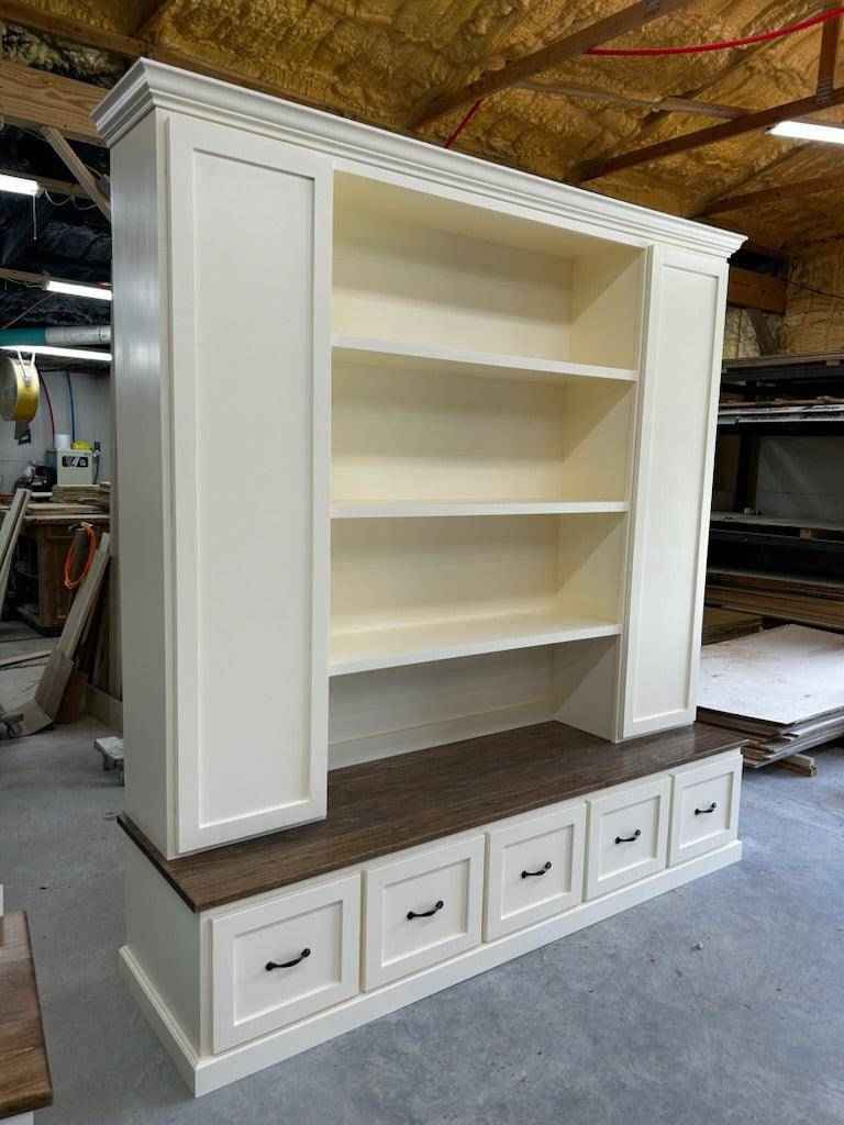 Philadelphia 5-Section Mudroom Locker Bench with Coat Hooks & Shoe Storage | Handcrafted Wood Hall Tree
