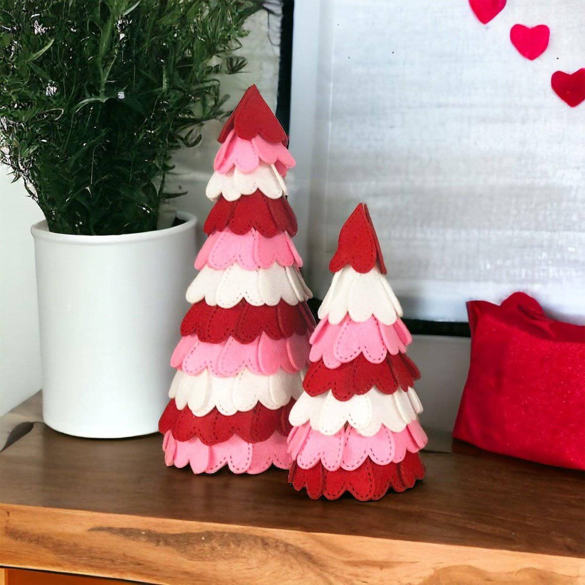 Valentine’s Day Decorative Trees (Set of 2) – Rustic Tabletop Heart Decor for Holiday & Home Display